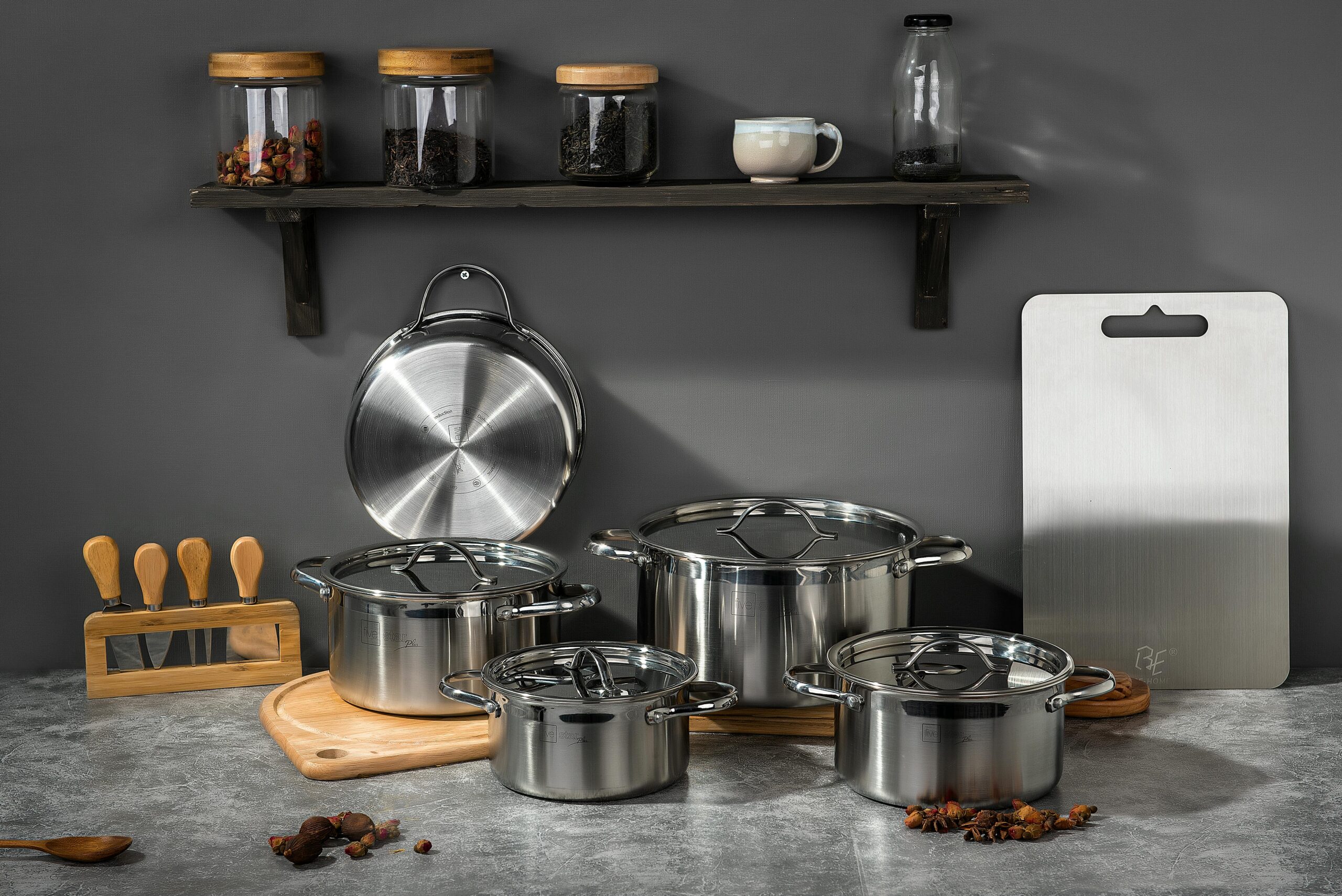 BEST KITCHEN BAJAR STAINLESS STEEL DINNER SET